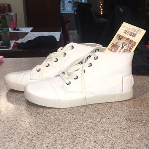 NEW Toms Shoe Womens 6.5 Wmn Paseo High Style